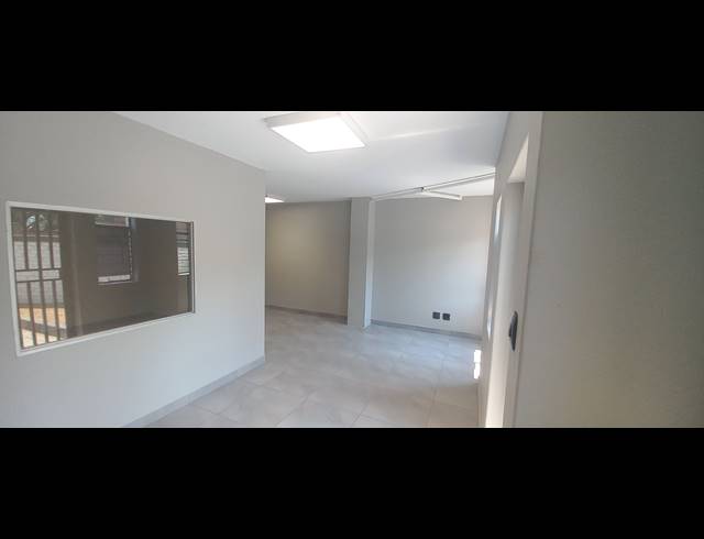 255M² MINI FACTORY TO LET IN STRIJDOMPARK